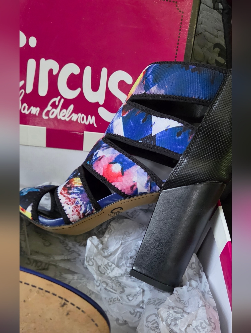 Circus by Sam Edelman Multicolor Strappy Block Heel Sandals Sz8.5 - Picture 3 of 10